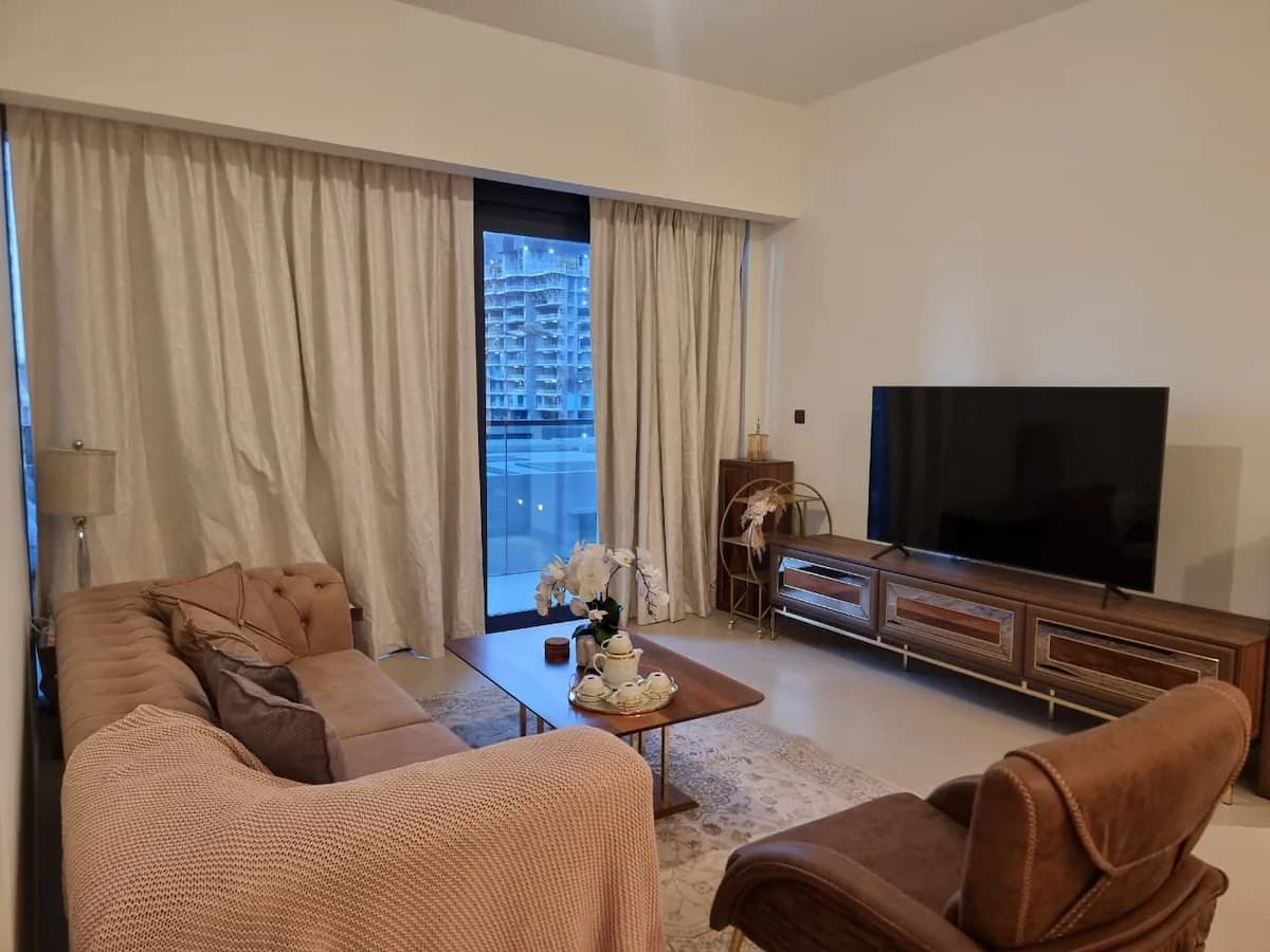 Living area of the 2-bedroom apartment at act one / act two